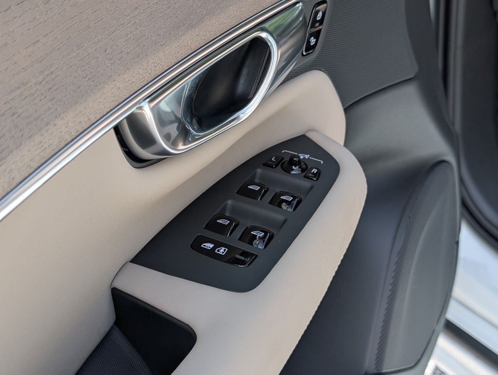 2026 Volvo XC90 Plug-In Hybrid T8 Ultra Hunt Valley MD