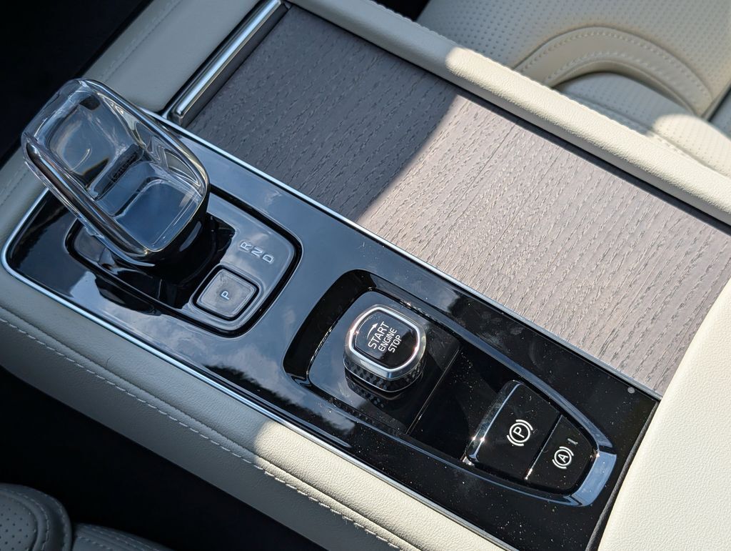 2026 Volvo XC90 Plug-In Hybrid T8 Ultra Hunt Valley MD