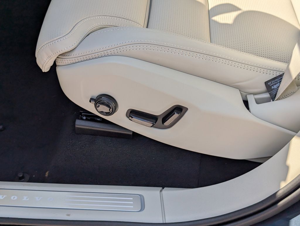2026 Volvo XC90 Plug-In Hybrid T8 Ultra Hunt Valley MD