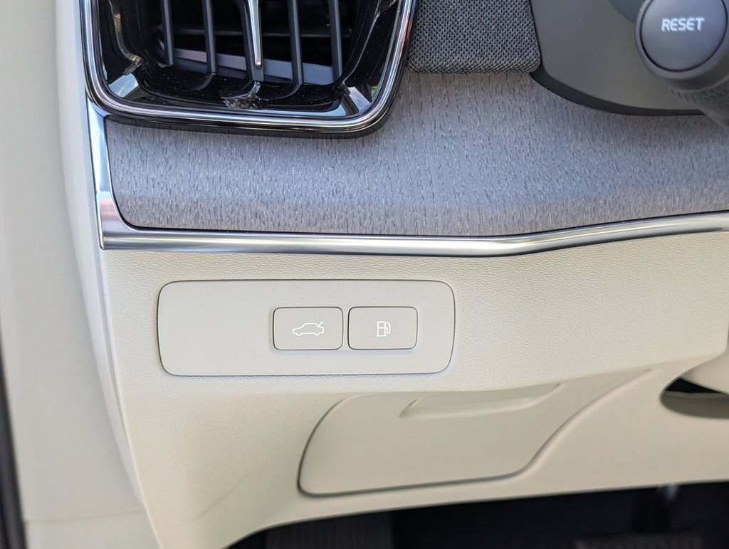 2026 Volvo XC90 Plug-In Hybrid T8 Ultra Hunt Valley MD