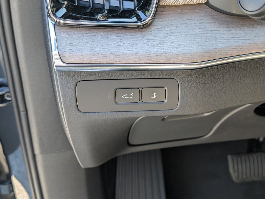 2026 Volvo XC90 Plug-In Hybrid T8 Ultra Hunt Valley MD