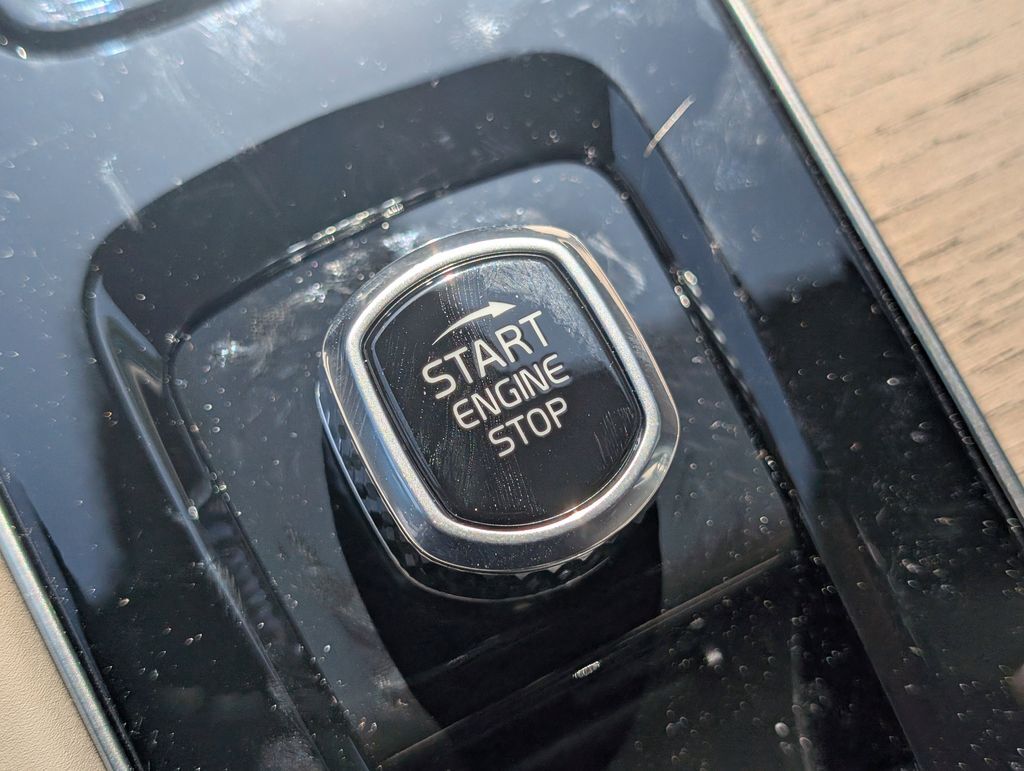 2026 Volvo XC90 Plug-In Hybrid T8 Ultra Hunt Valley MD