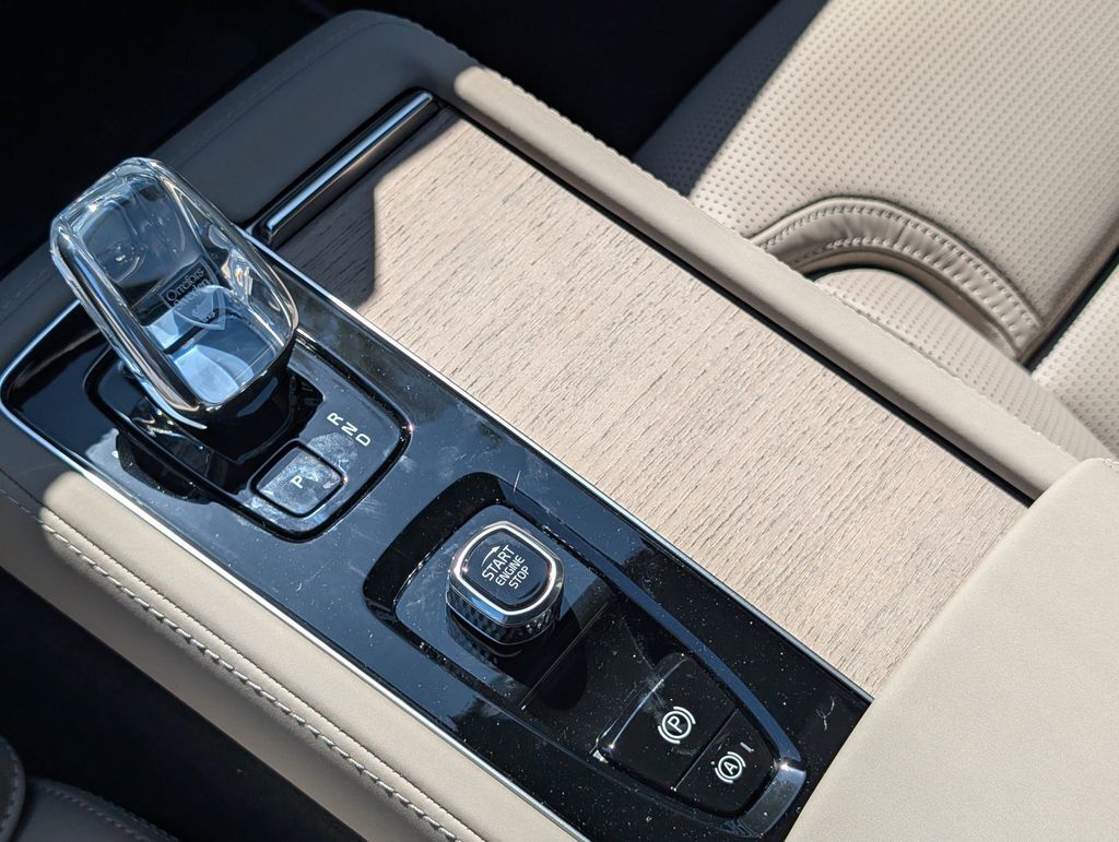 2026 Volvo XC90 Plug-In Hybrid T8 Ultra Hunt Valley MD