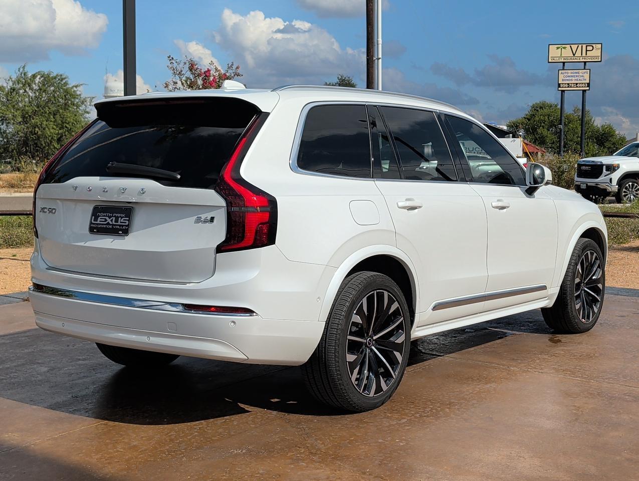 2026 Volvo XC90 Plus