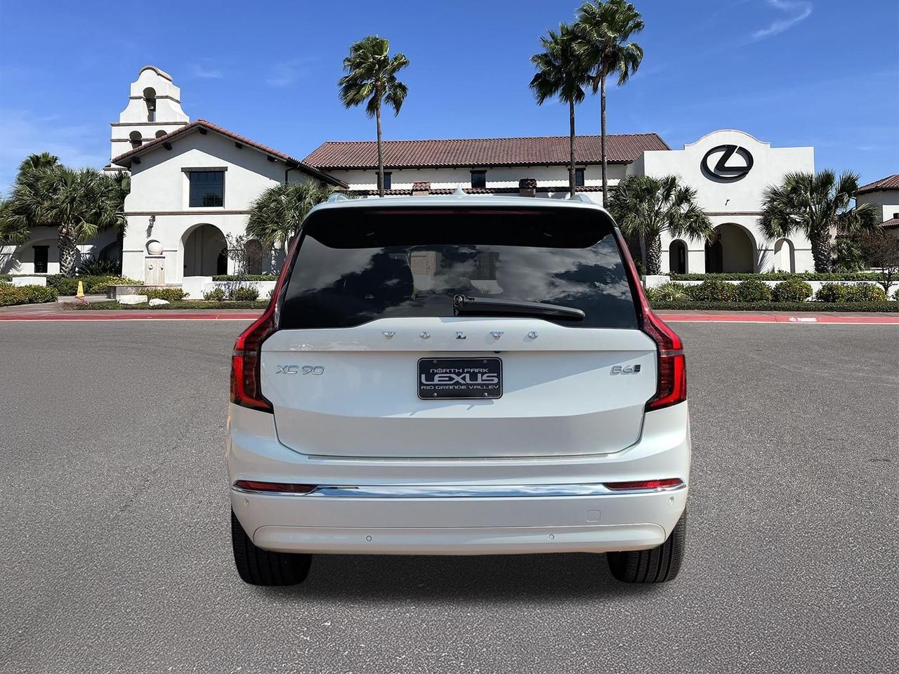2026 Volvo XC90 Plus