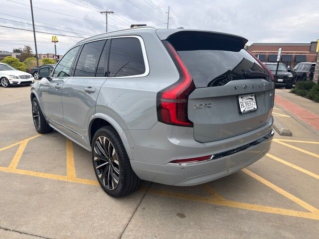 2026 Volvo XC90 Plus