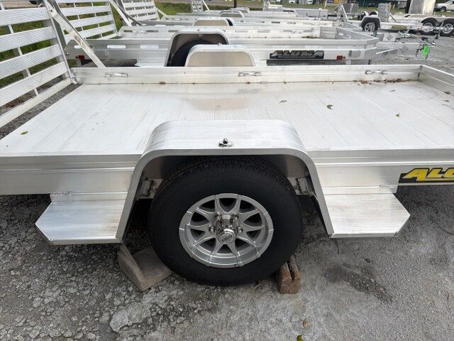 2027 Aluma 6810-S