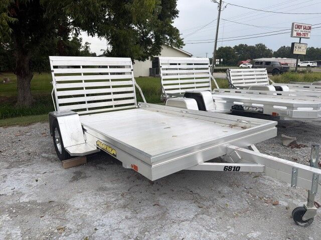 2027 Aluma 6810-S