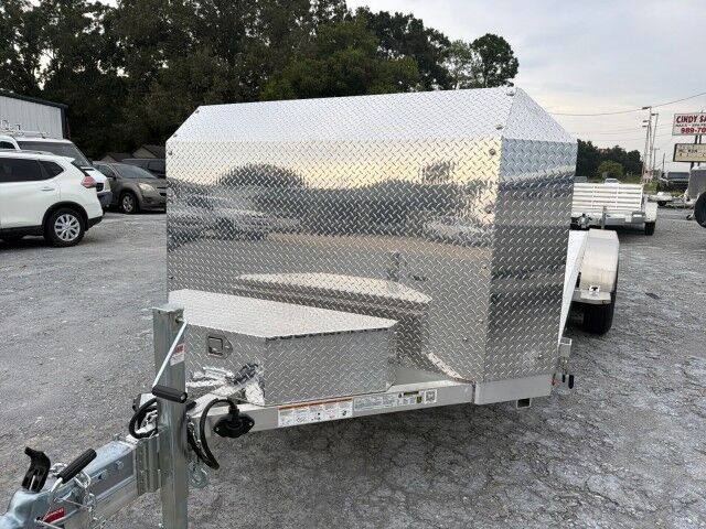 2027 Aluma 8220H Tilt w/5200lb Axles Executive Series