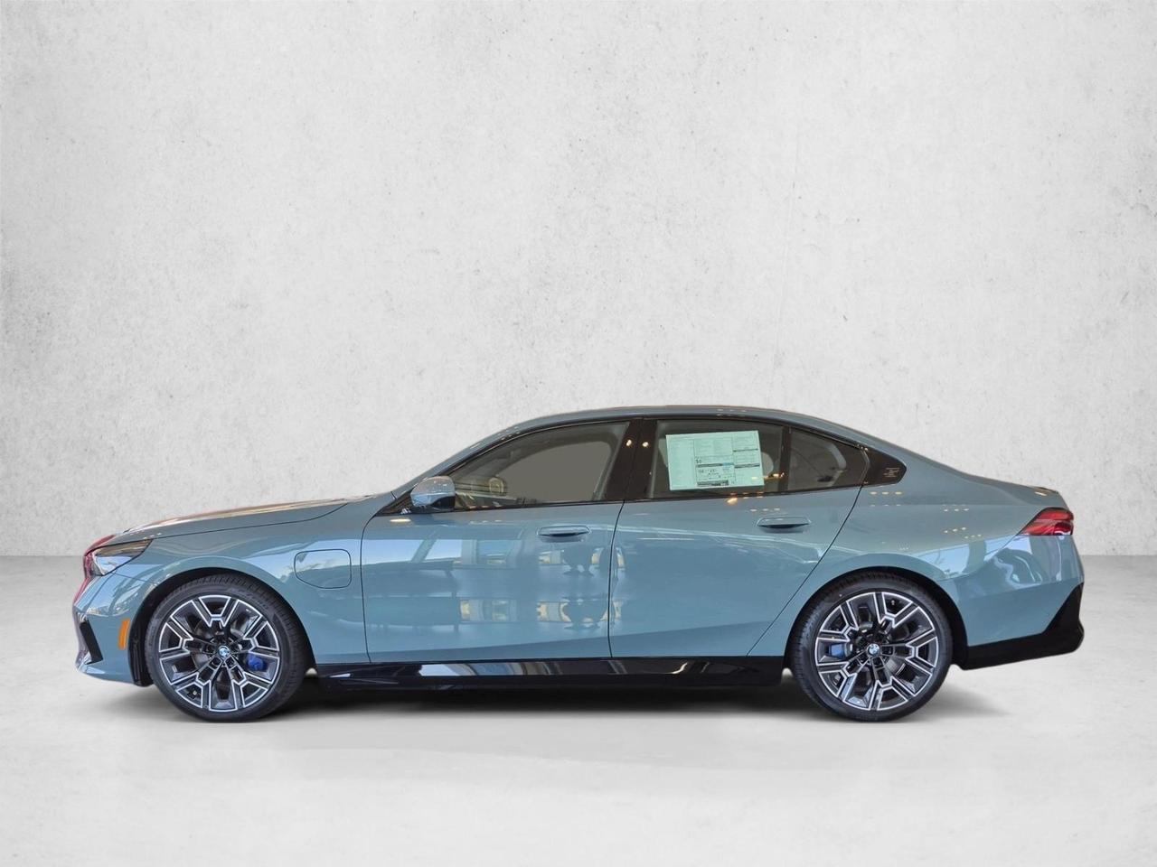 2027 BMW 5 Series 550e xDrive