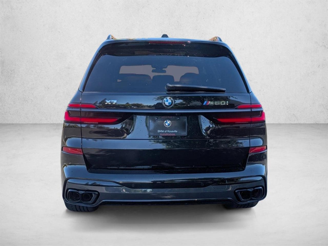 2027 BMW X7 M60i