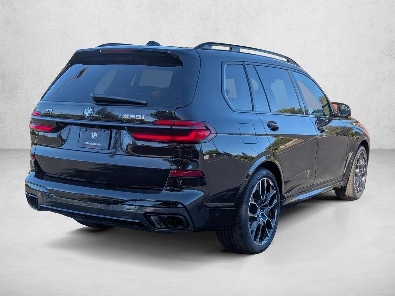 2027 BMW X7 M60i