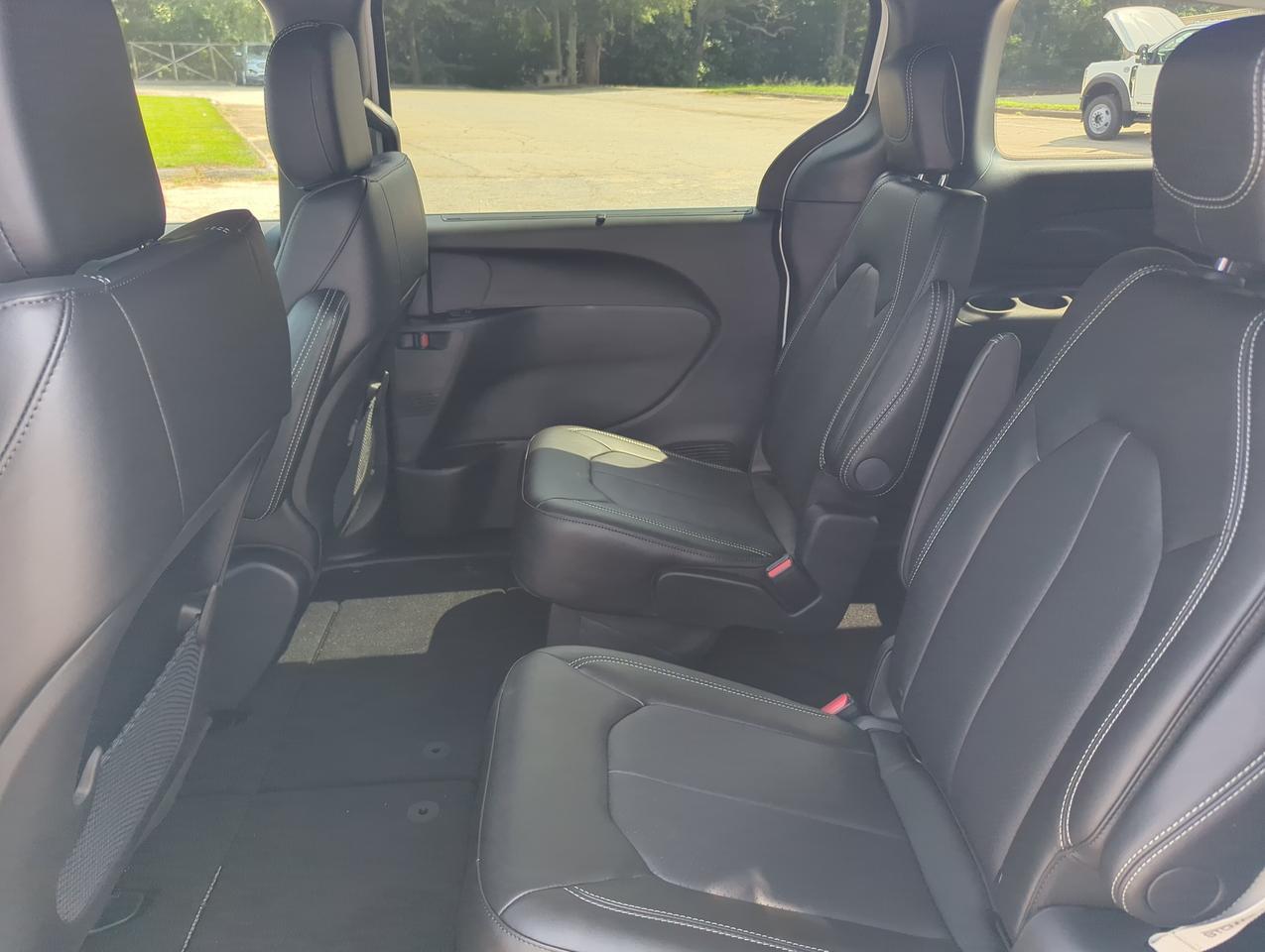 2027 Chrysler Pacifica LX Appleton WI