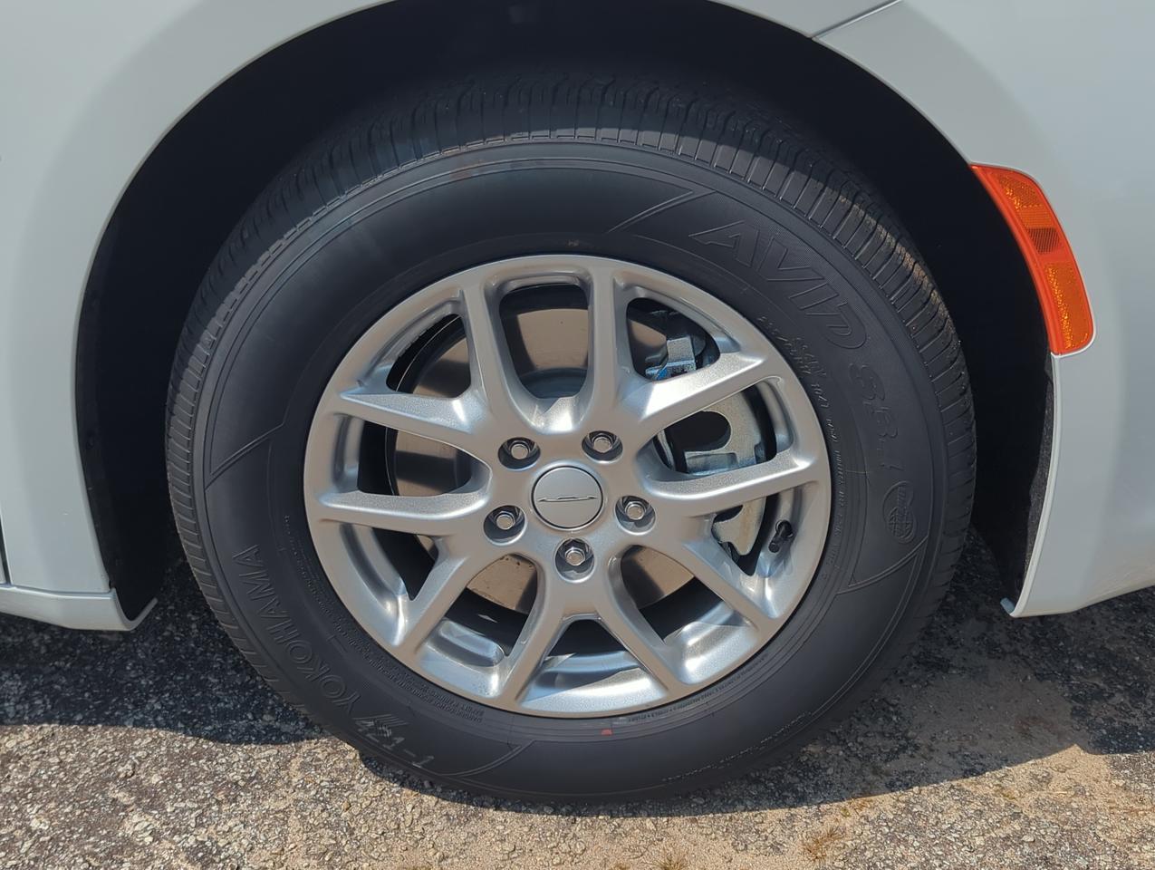 2027 Chrysler Pacifica LX Appleton WI