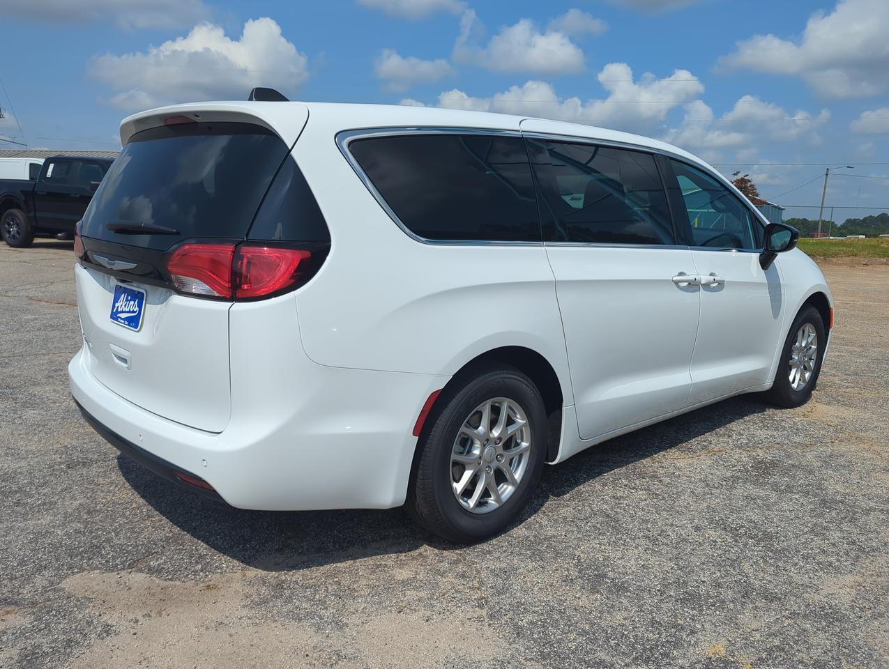 2027 Chrysler Pacifica LX Appleton WI