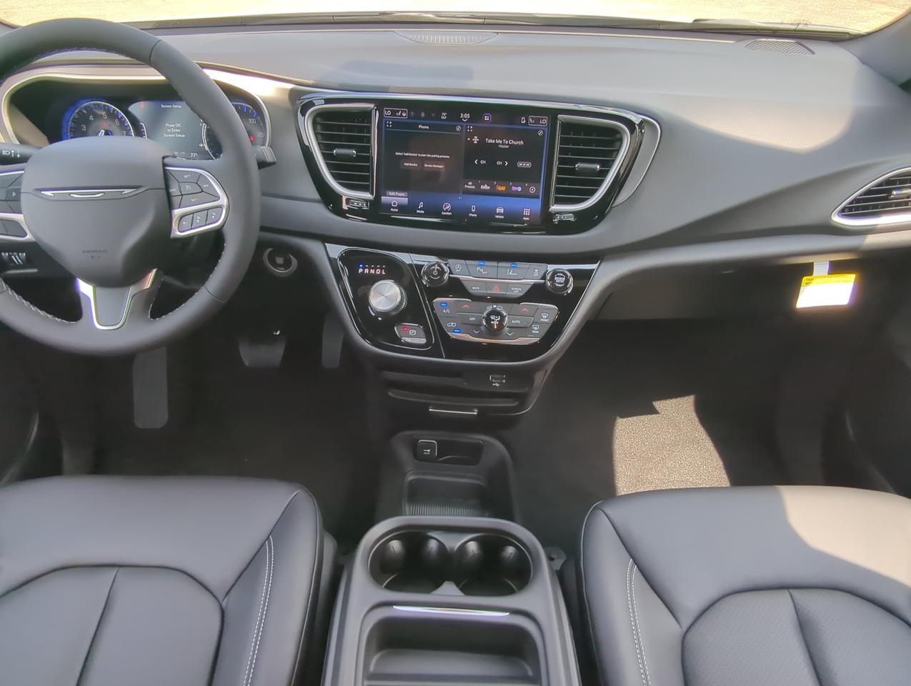 2027 Chrysler Pacifica LX Appleton WI