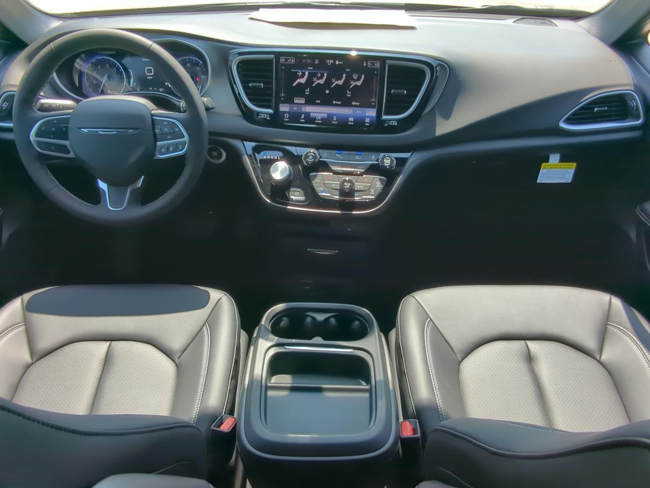 2027 Chrysler Pacifica LX Appleton WI