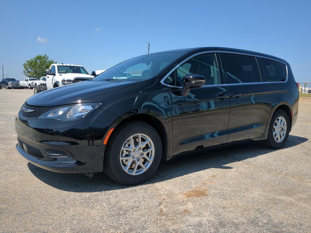 2027 Chrysler Pacifica LX Appleton WI