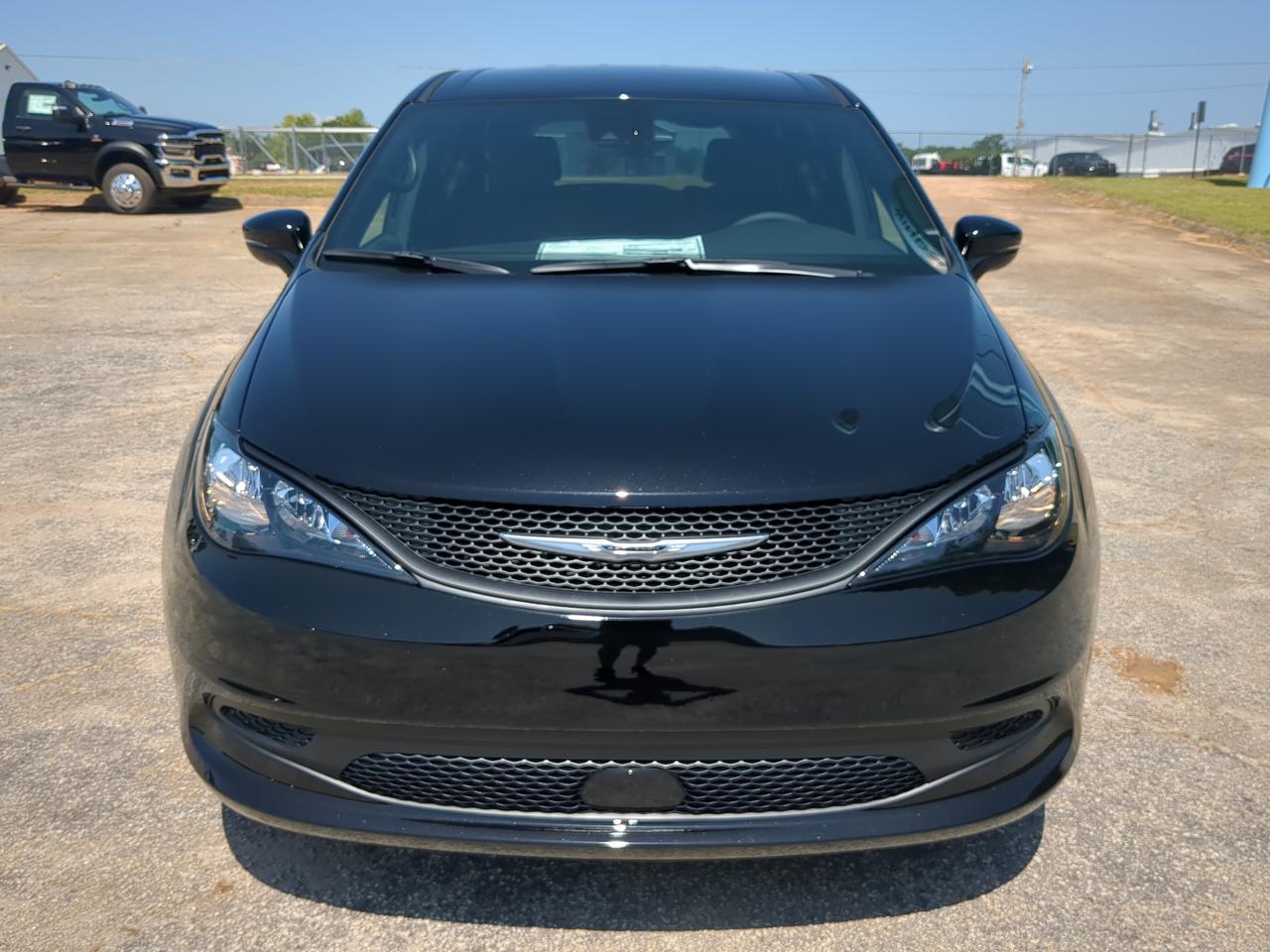 2027 Chrysler Pacifica LX Winder GA