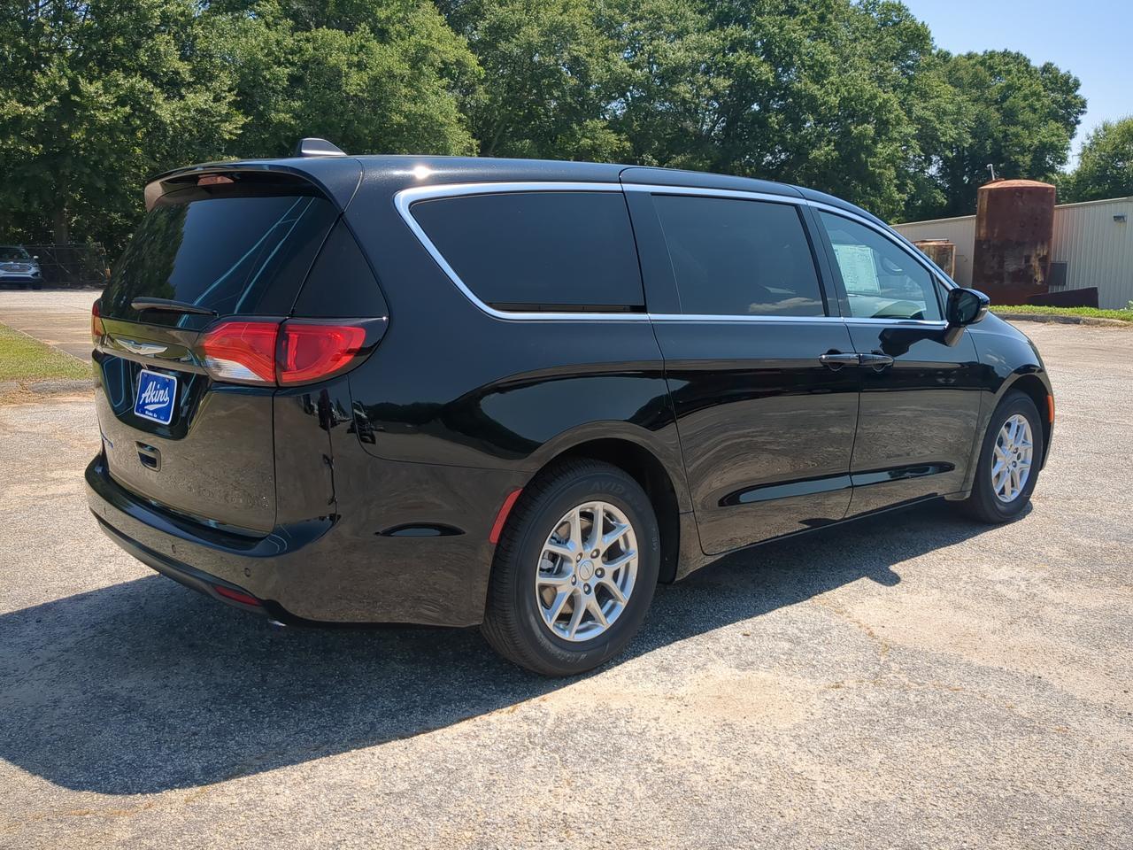 2027 Chrysler Pacifica LX Winder GA