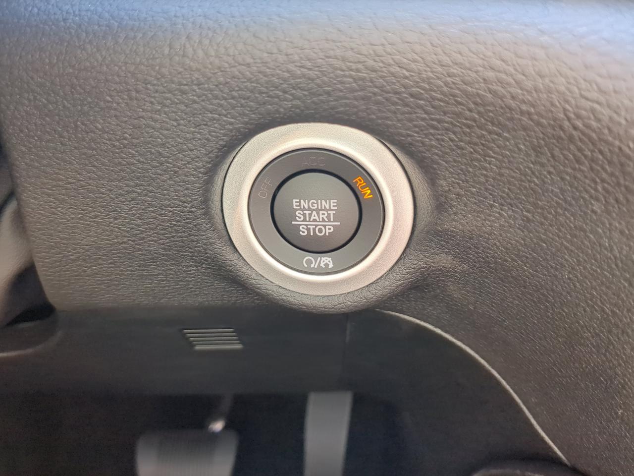 2027 Chrysler Pacifica Limited Appleton WI