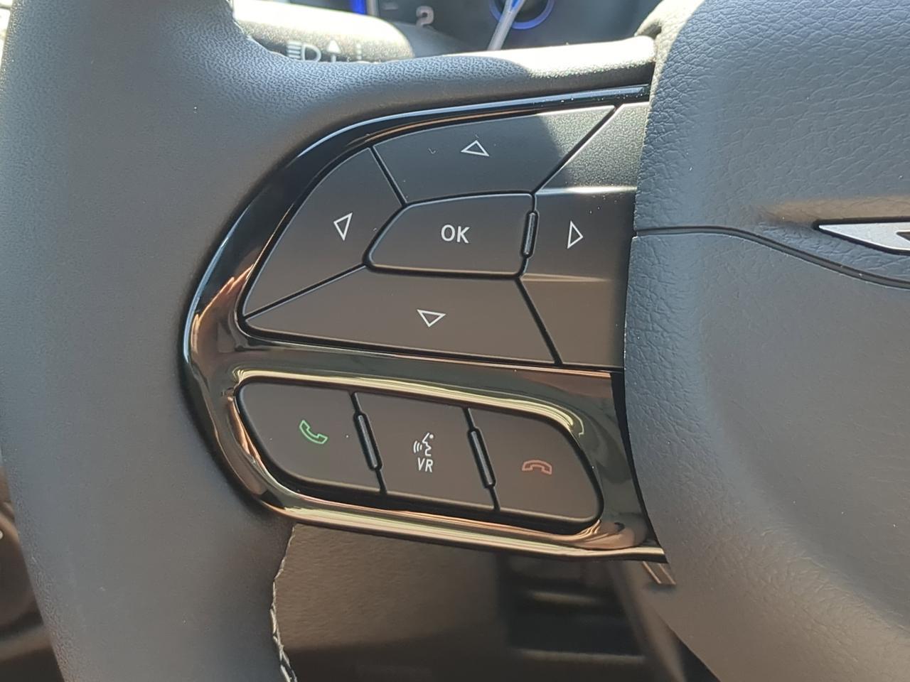 2027 Chrysler Pacifica Limited Appleton WI
