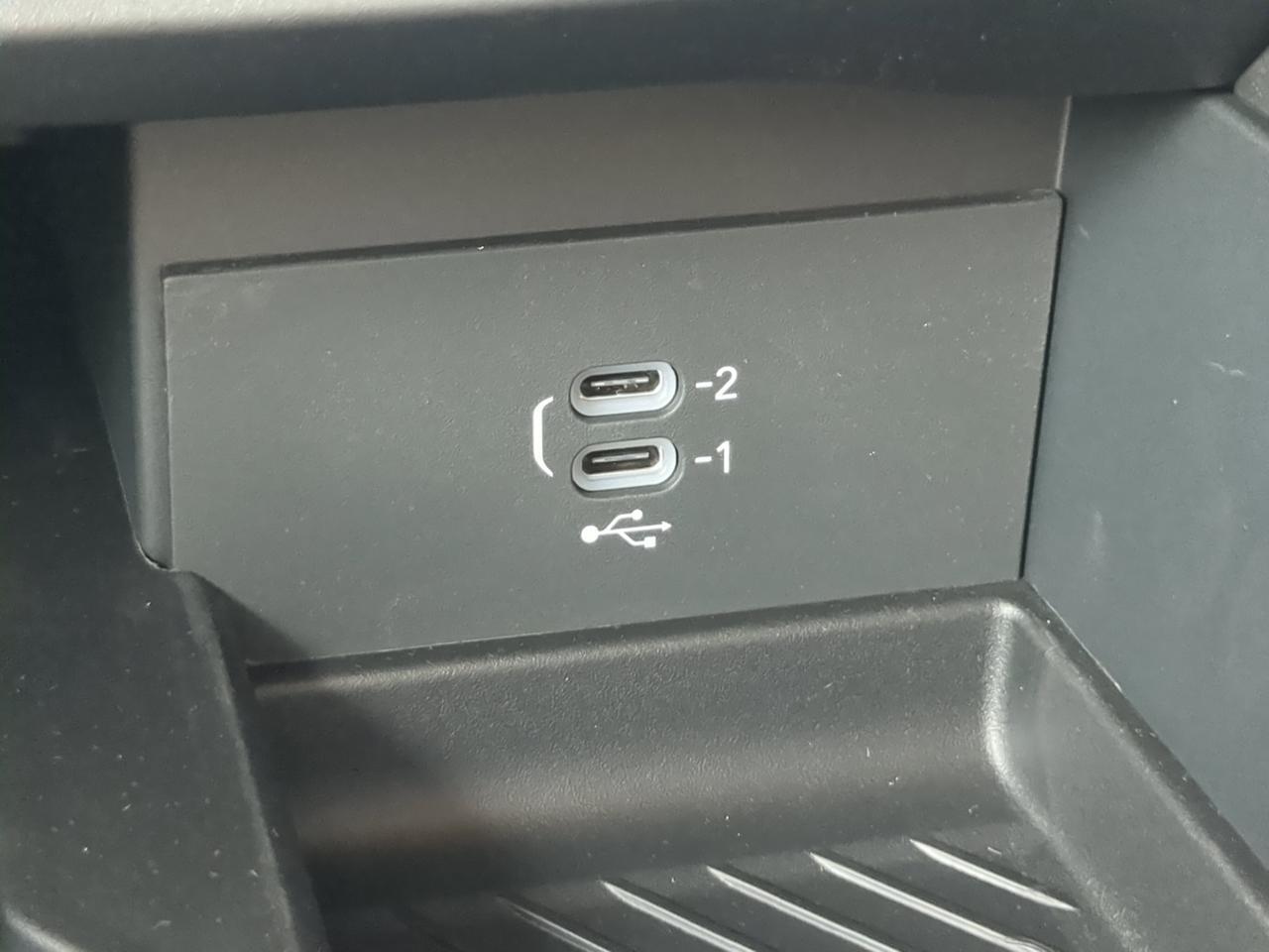2027 Chrysler Pacifica Limited Appleton WI
