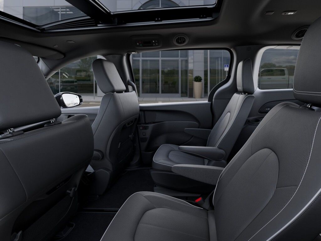 2027 Chrysler Pacifica Limited Owego NY
