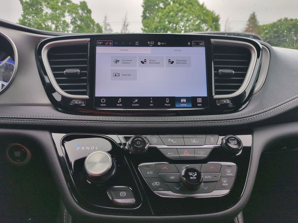 2027 Chrysler Pacifica Limited Gresham OR
