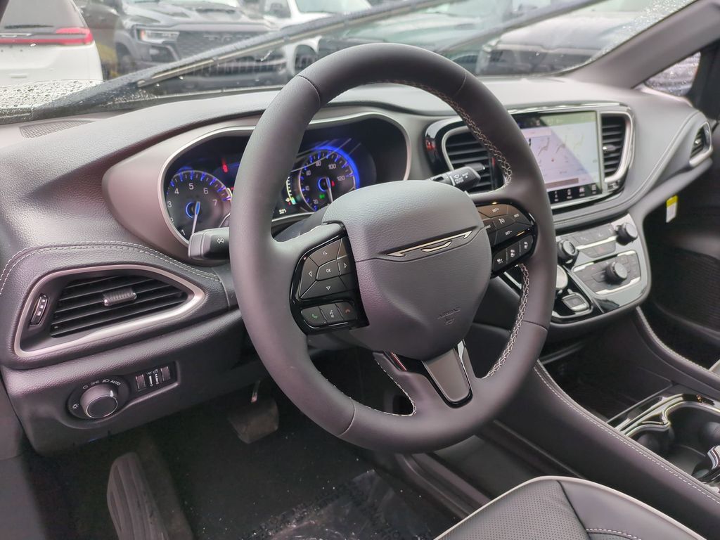 2027 Chrysler Pacifica Limited Gresham OR