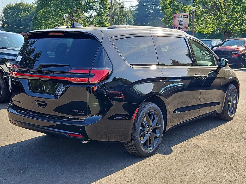 2027 Chrysler Pacifica Limited Portland OR