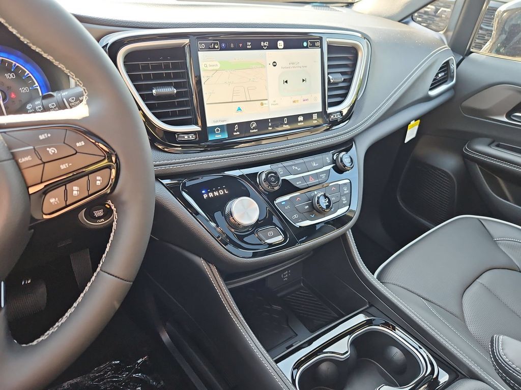 2027 Chrysler Pacifica Limited Portland OR