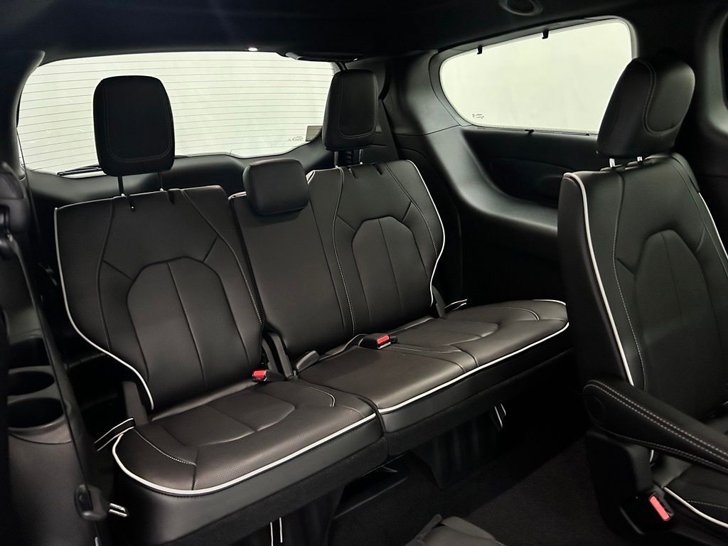 2027 Chrysler Pacifica Limited Portland OR