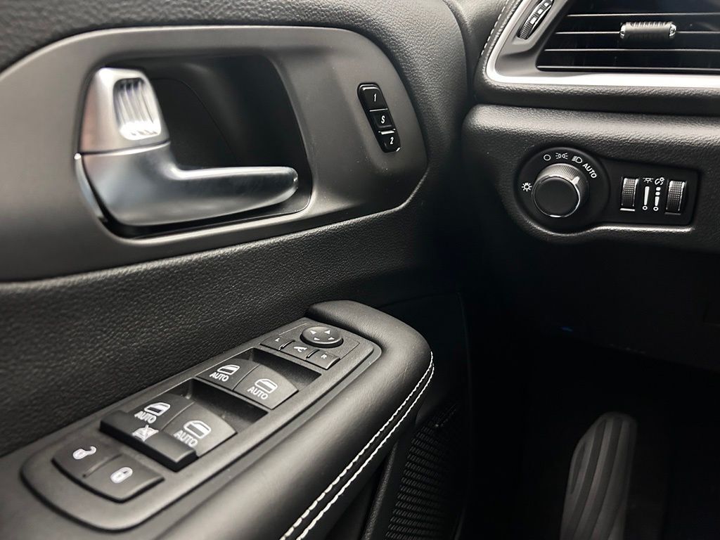 2027 Chrysler Pacifica Limited Portland OR