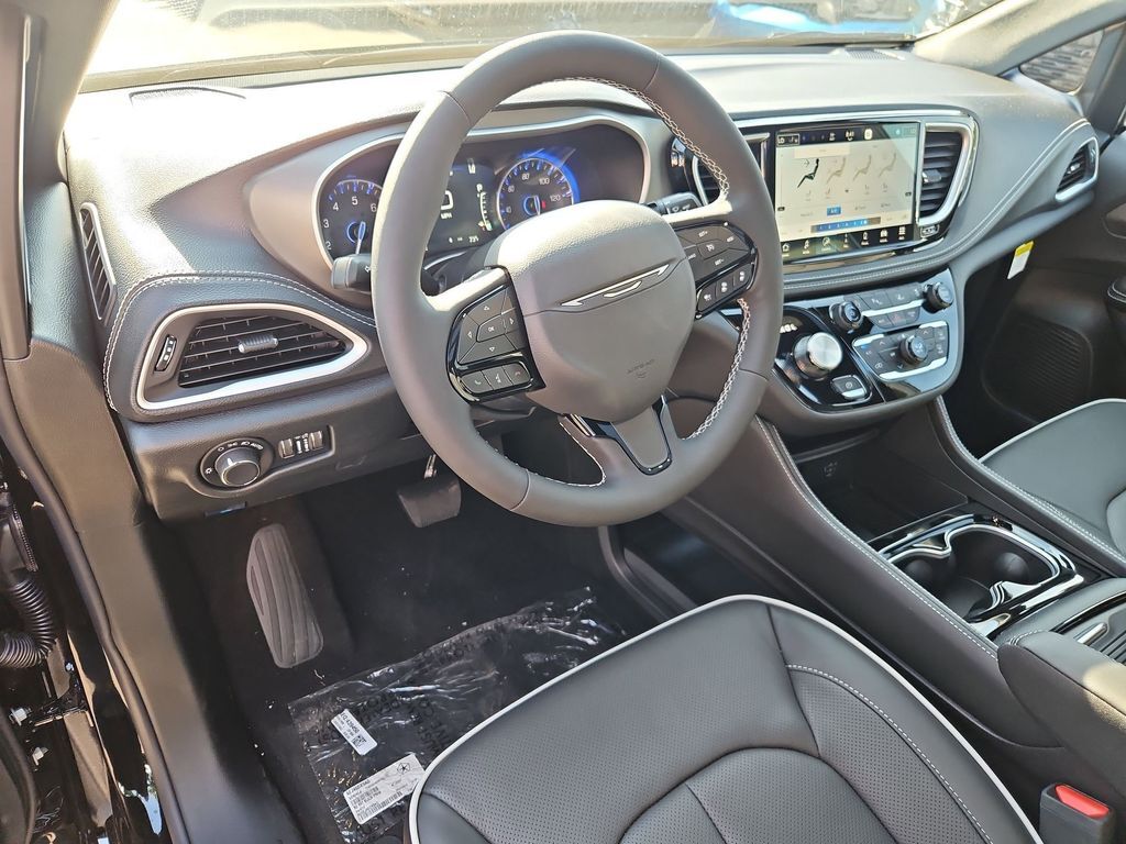 2027 Chrysler Pacifica Limited Portland OR