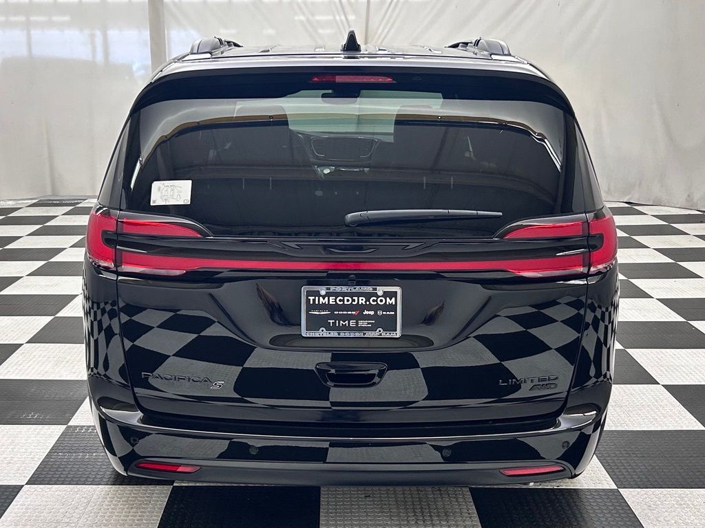 2027 Chrysler Pacifica Limited Portland OR