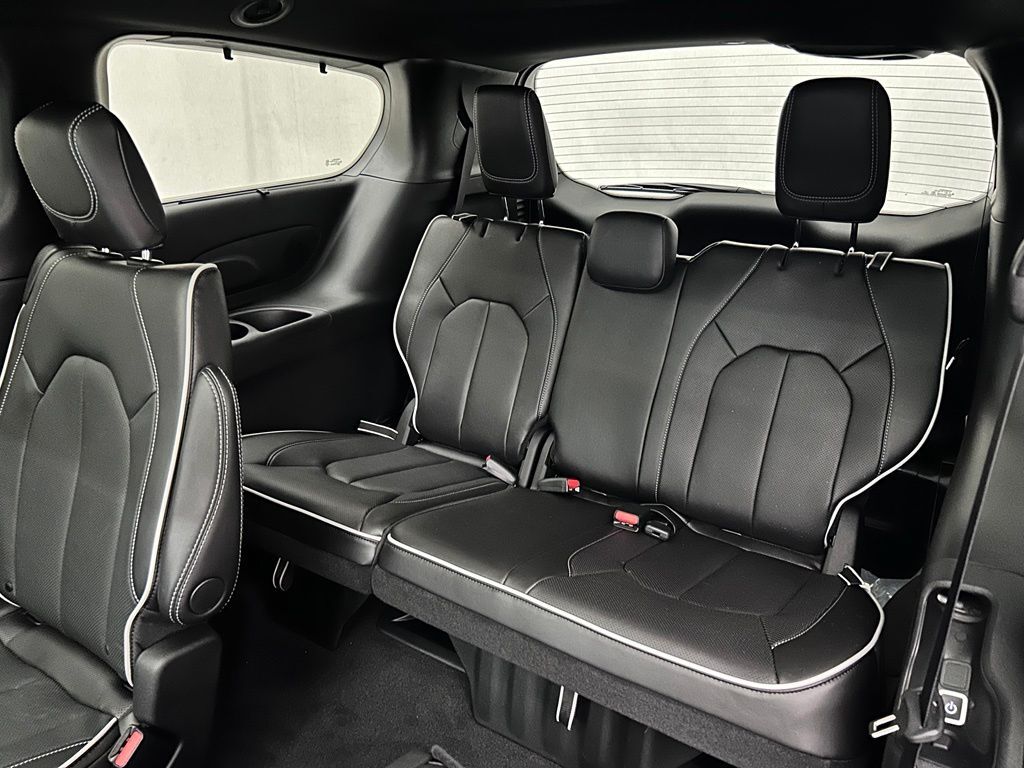 2027 Chrysler Pacifica Limited Portland OR