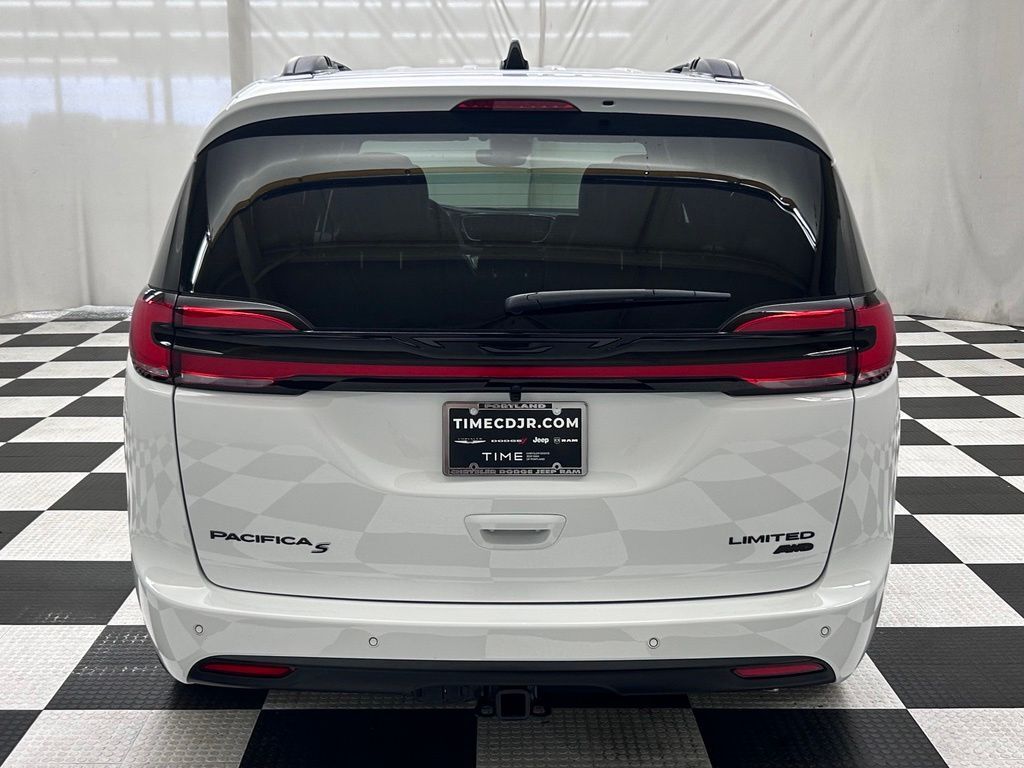 2027 Chrysler Pacifica Limited Portland OR