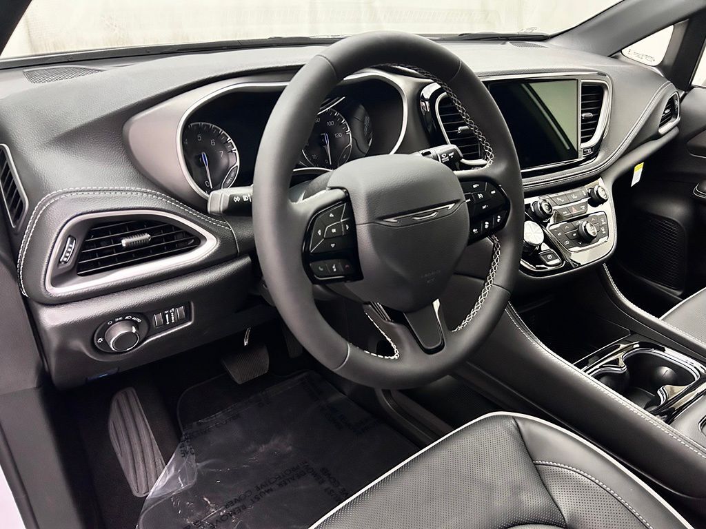 2027 Chrysler Pacifica Limited Portland OR