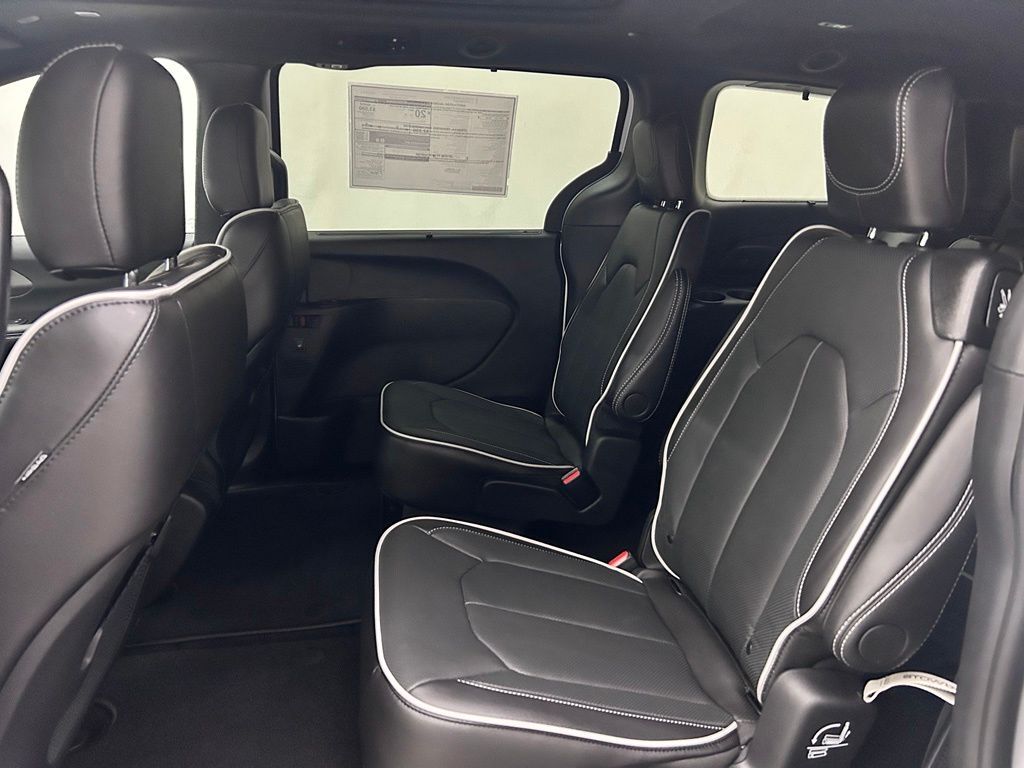 2027 Chrysler Pacifica Limited Portland OR