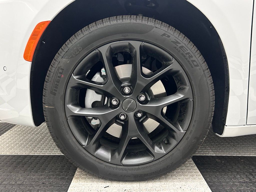 2027 Chrysler Pacifica Limited Portland OR