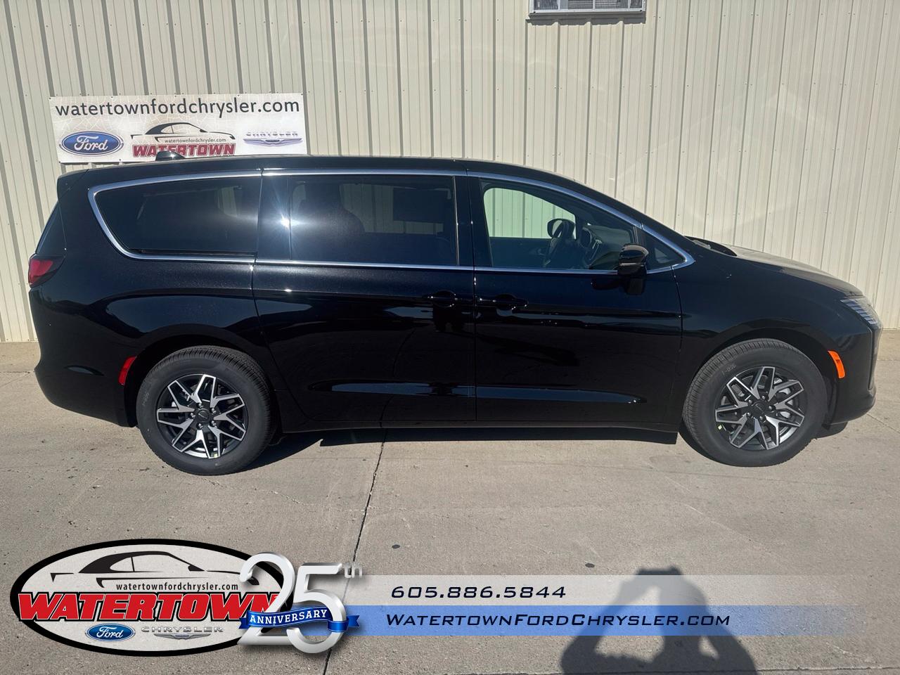 2027 Chrysler Pacifica Limited