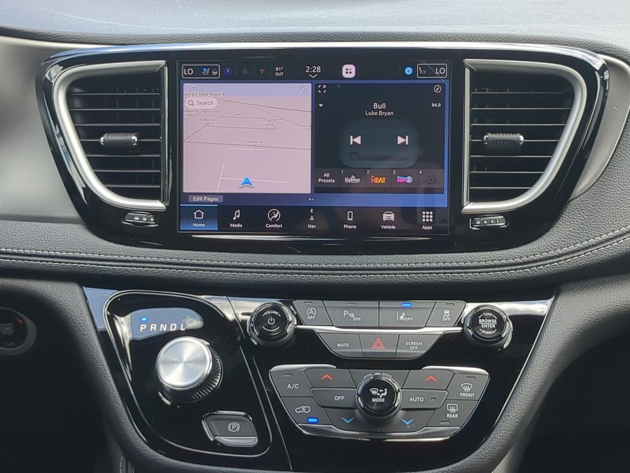 2027 Chrysler Pacifica Limited Winder GA