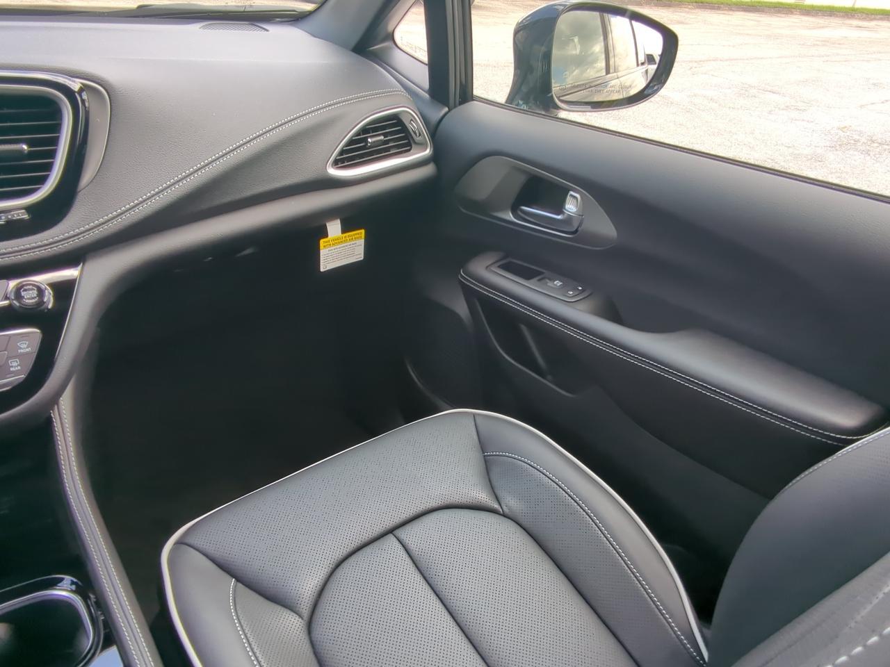 2027 Chrysler Pacifica Limited Winder GA