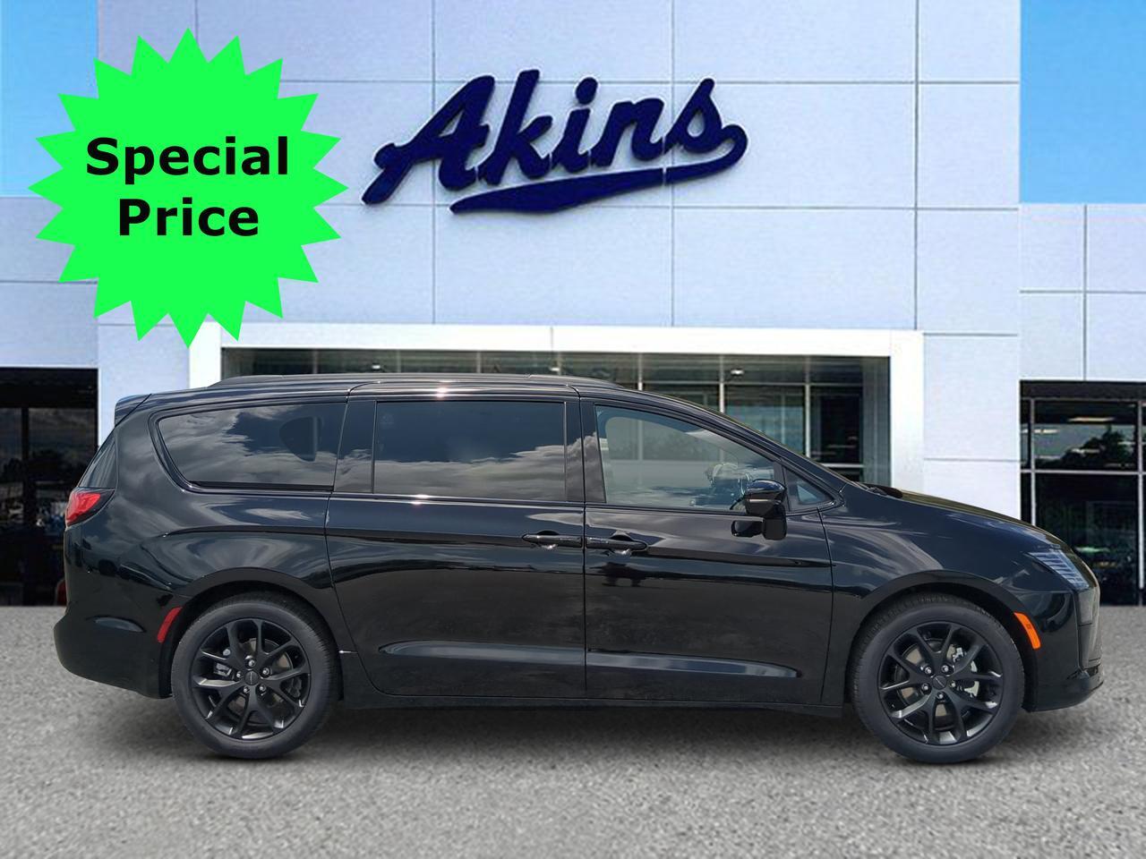 2027 Chrysler Pacifica Limited