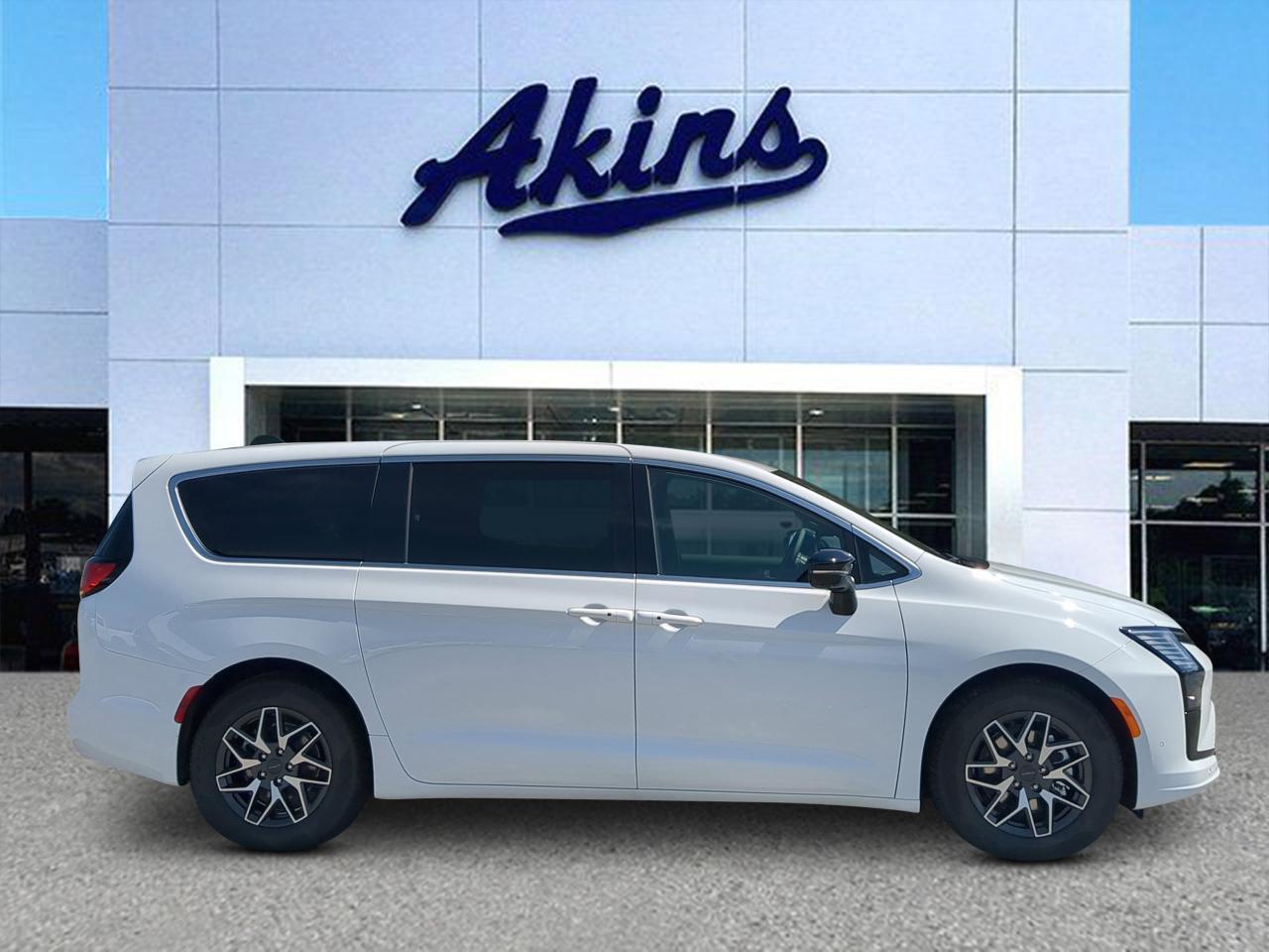 2027 Chrysler Pacifica Limited