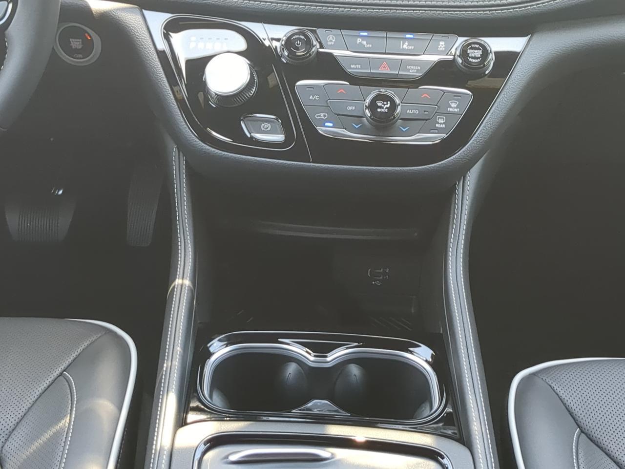 2027 Chrysler Pacifica Limited Winder GA