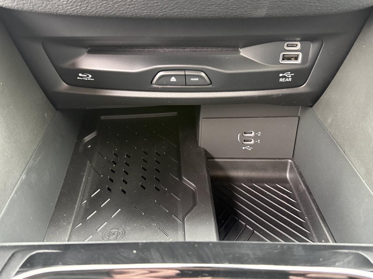 2027 Chrysler Pacifica Pinnacle AWD | V6 | Red Hot Pearl | Theater FamCam | Dual Pane Pano Sunroof | 19 Speaker Redwater AB
