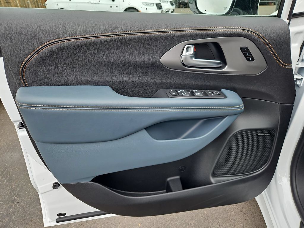 2027 Chrysler Pacifica Pinnacle Gresham OR