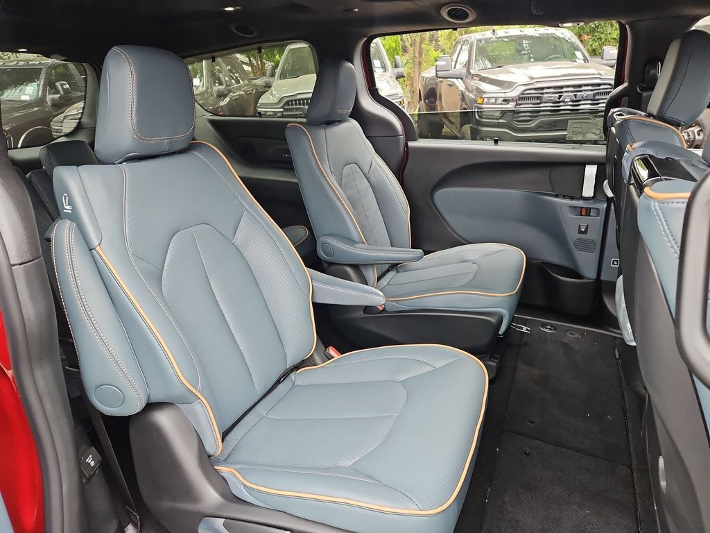 2027 Chrysler Pacifica Pinnacle Gresham OR